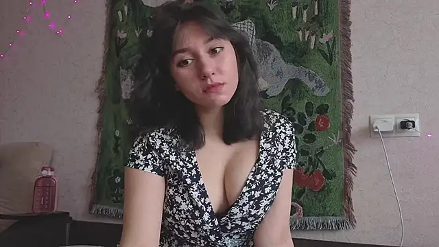 MiaLovelyOne online show from 05/02/26, 07:57