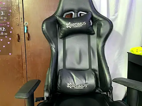 BigTitsGirl04 online show from 03/20/26, 04:17