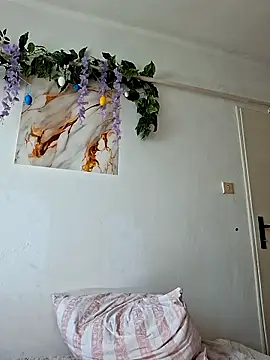 Nika aa online show from 04/09/26, 08:42