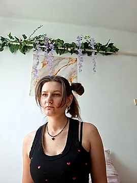 Nika aa online show from 04/20/26, 09:23