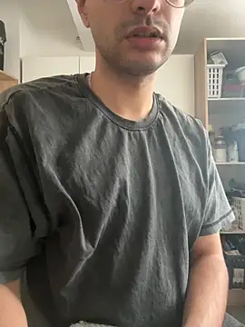 Snapshot of Arabianrainbow chatting on 10/18/25, 09:10 Arabianrainbow online show from 10/18/25, 09:10