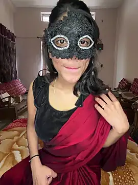 Lovebirdss online show from 02/05/26, 08:08