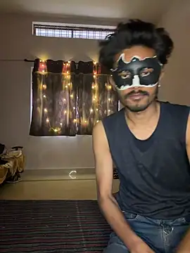 Lovebirdss online show from 02/20/26, 08:16