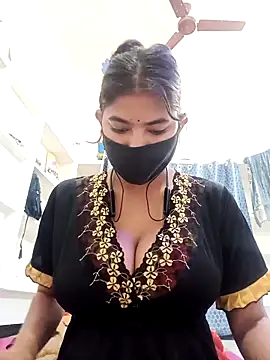 Hot radhaji online show from 02/20/26, 01:13