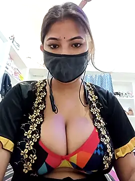 Snapshot of Hot_radhaji chatting on 05/05/26, 01:57 Hot radhaji online show from 05/05/26, 01:57