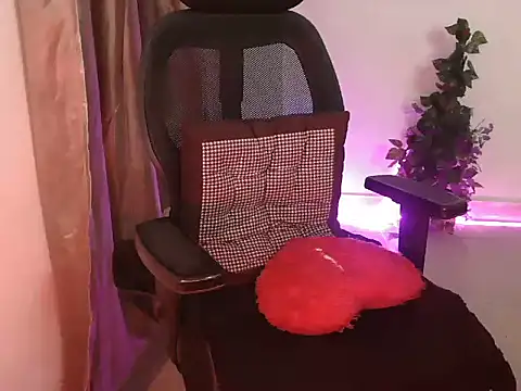 Royal zara online show from 10/18/25, 07:58