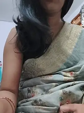 Snapshot of Janu-hasena chatting on 06/26/26, 01:43 Janu-hasena online show from 06/26/26, 01:43
