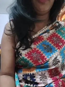 Snapshot of Janu-hasena chatting on 06/27/26, 12:22 Janu-hasena online show from 06/27/26, 12:22