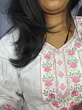 Snapshot of Janu-hasena chatting on 07/04/26, 06:14 Janu-hasena online show from 07/04/26, 06:14