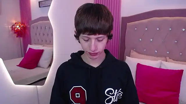 Emo Boy  online show from 05/14/26, 03:30