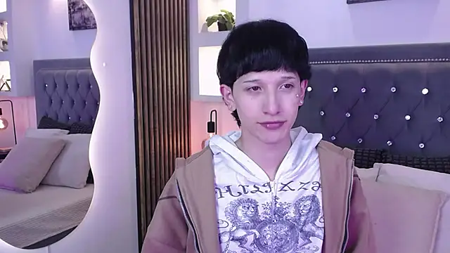 Emo Boy  online show from 05/22/26, 08:47