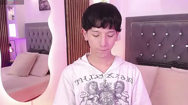 Emo Boy  online show from 05/28/26, 08:28