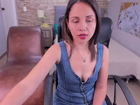 Tatis Corredor online show from 11/08/25, 02:17