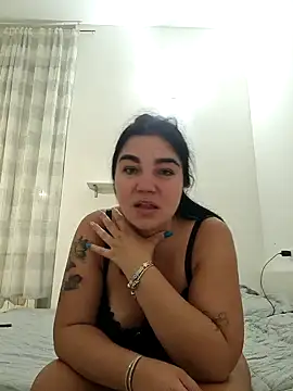 Snapshot of ArtemisNThor chatting on 10/17/25, 06:32 ArtemisNThor online show from 10/17/25, 06:32