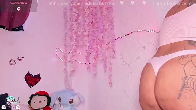 Emilycollei online show from 11/02/25, 04:09