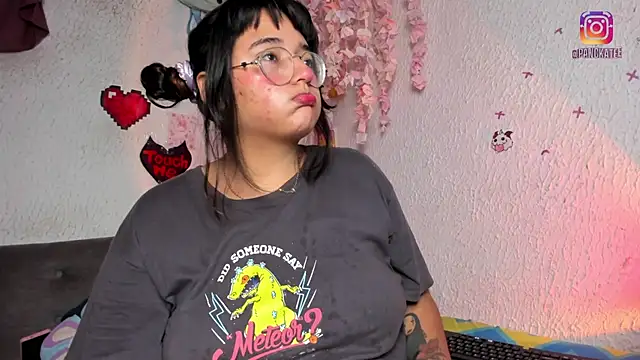 Emilycollei online show from 04/07/26, 04:13