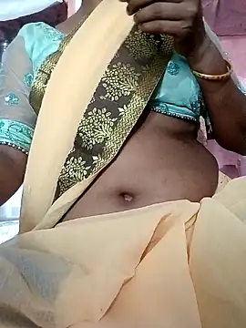 Snapshot of Sexy_Riya_Bhabhi chatting on 10/08/25, 03:53 Sexy Riya Bhabhi online show from 10/08/25, 03:53