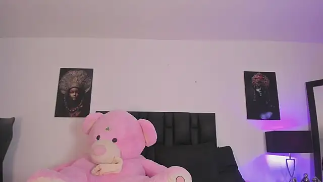 SaradaParker online show from 04/04/26, 04:59