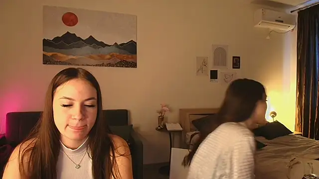 MayaGlow online show from 01/06/26, 05:33