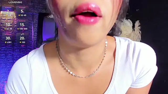 Assia Roos online show from 06/18/26, 10:30
