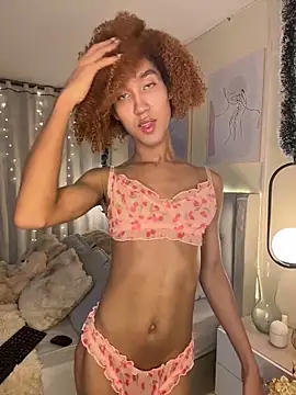 Chloe Celeste online show from 12/18/25, 01:33