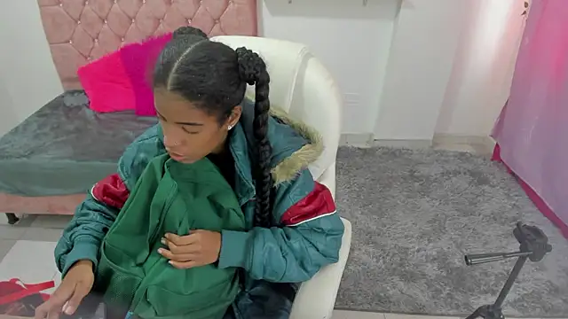 thianahorny online show from 02/02/26, 02:16