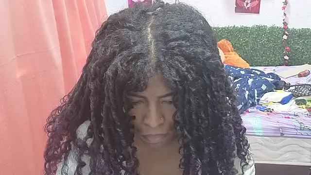 Snapshot of thianahorny chatting on 07/10/26, 01:58 thianahorny online show from 07/10/26, 01:58