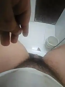 Snapshot of hotboy78624 chatting on 05/15/26, 05:42 hotboy78624 online show from 05/15/26, 05:42
