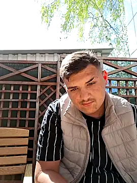 Denis dns2024 online show from 04/24/26, 11:45