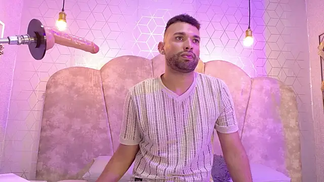 onlymen2025 online show from 10/17/25, 07:49
