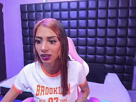 KarlaSlutSkinny   online show from 11/21/25, 02:49