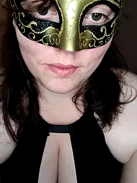 Snapshot of Larosee33 chatting on 10/27/25, 08:13 Larosee33 online show from 10/27/25, 08:13