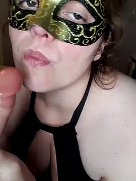 Snapshot of Larosee33 chatting on 10/29/25, 08:21 Larosee33 online show from 10/29/25, 08:21