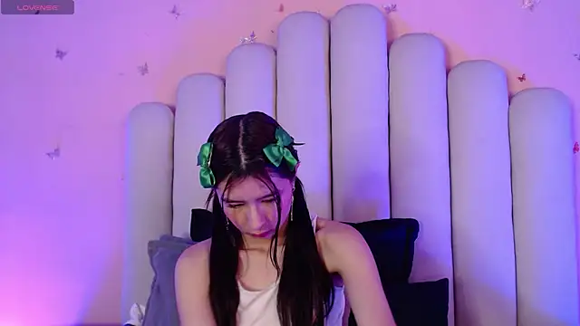 SweetRenata  online show from 10/15/25, 11:21