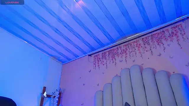 SweetRenata  online show from 11/13/25, 11:20