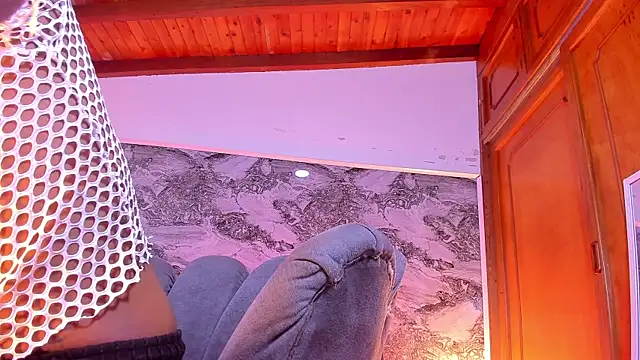 Ethan thouse online show from 12/19/25, 07:10