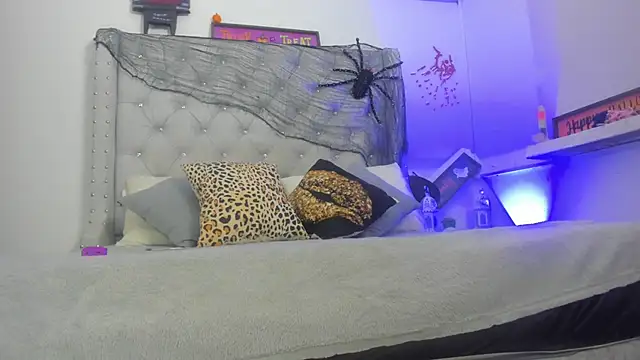 ChocoBunny1 online show from 10/22/25, 03:29