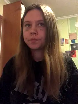 LunaVirelle online show from 10/16/25, 04:08