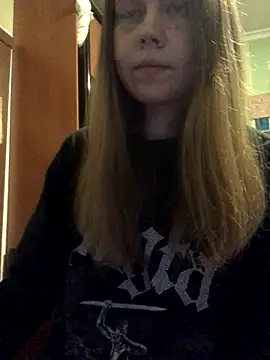 LunaVirelle online show from 10/27/25, 06:45