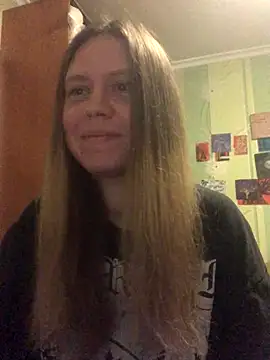 LunaVirelle online show from 11/02/25, 04:53