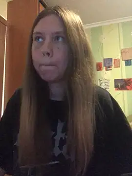 Snapshot of LunaVirelle chatting on 07/19/26, 05:38 LunaVirelle online show from 07/19/26, 05:38