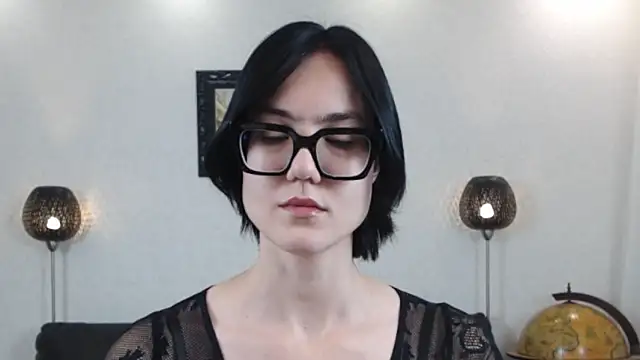 Marie Fitch online show from 10/27/25, 08:35