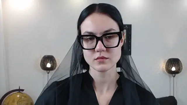 Marie Fitch online show from 10/31/25, 01:56