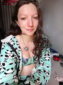 Lucy colee online show from 01/08/26, 05:37