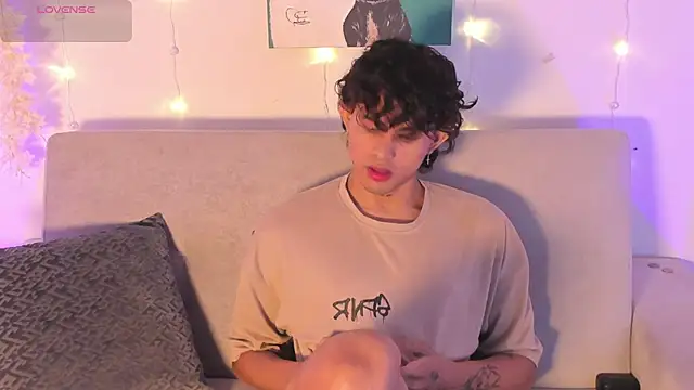 lua boy online show from 03/31/26, 04:46