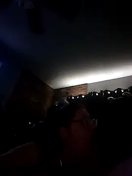 Snapshot of breakdownxX chatting on 10/24/25, 03:30 breakdownxX online show from 10/24/25, 03:30