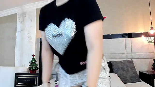 Snapshot of RousseWalker chatting on 12/03/25, 02:59 RousseWalker online show from 12/03/25, 02:59