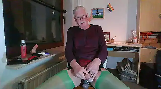 super-snoopy online show from 12/23/24, 03:55