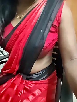 Tamilmallu-duskygirl03 online show from 02/18/26, 08:27