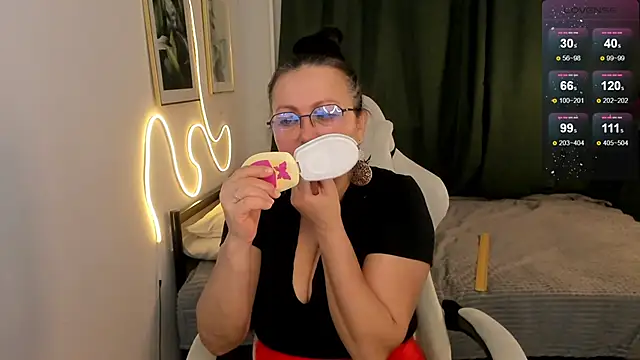 hottyannaa online show from 02/11/26, 02:49